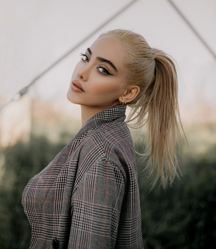 5 Quick Hairdos for Women Who Don't Have All Day