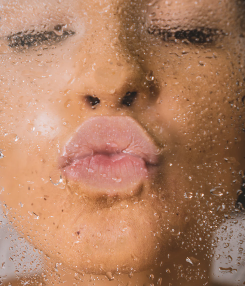 5 Benefits of Kissing