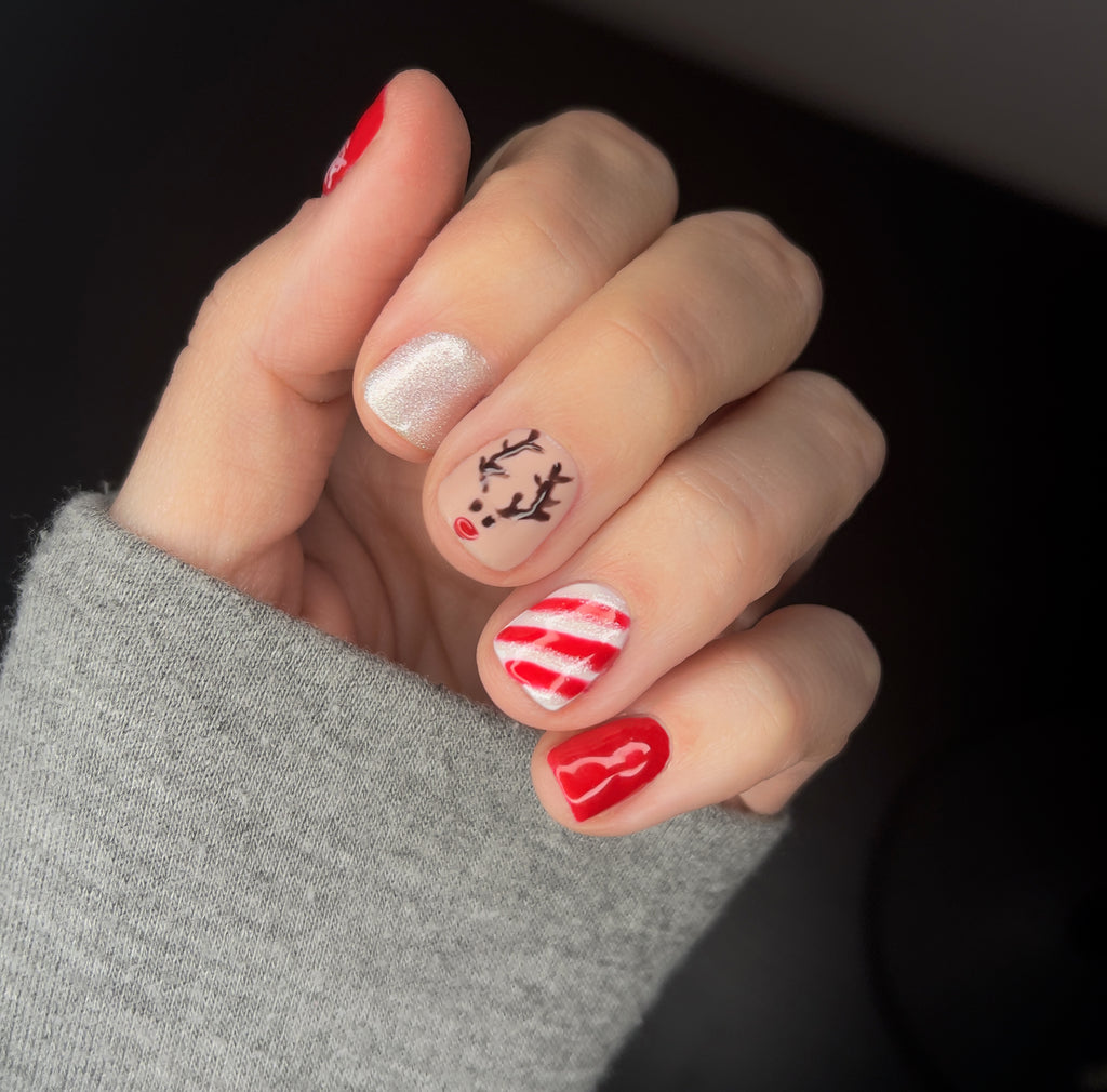 Gorgeous Holiday Nail Ideas
